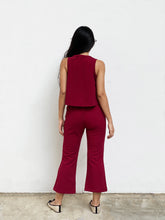 Sleeveless Two-Piece Suit