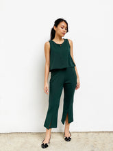 Sleeveless Two-Piece Suit