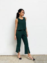 Sleeveless Two-Piece Suit