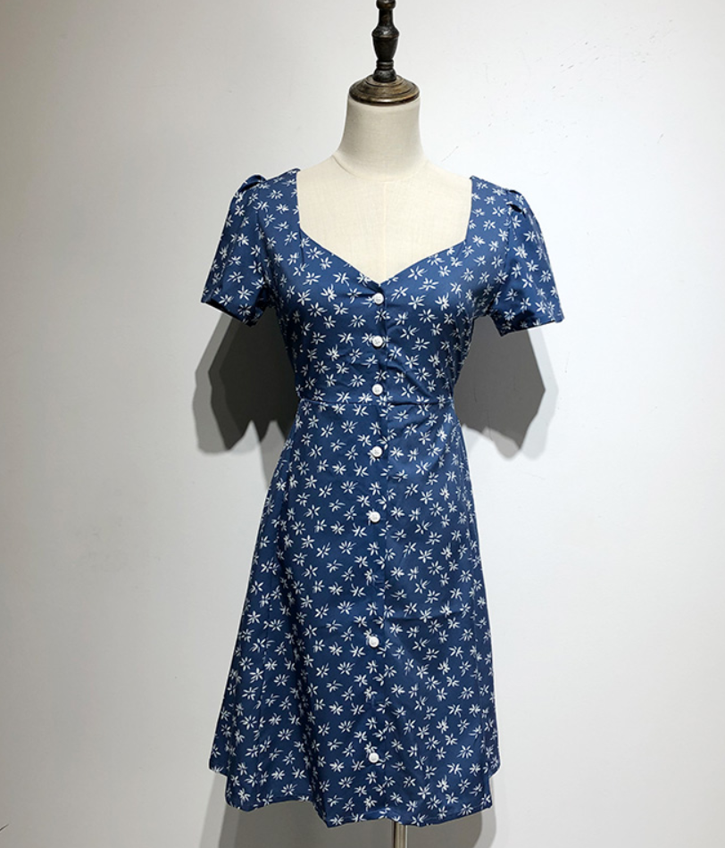 Puff-Sleeved Summer Midi